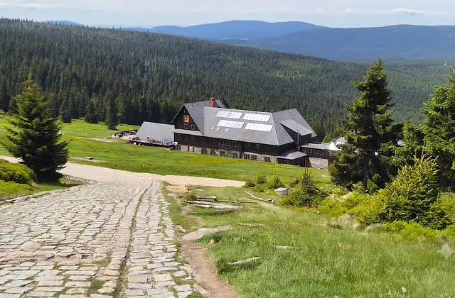 Schronisko PTTK „Na Hali Szrenickiej”