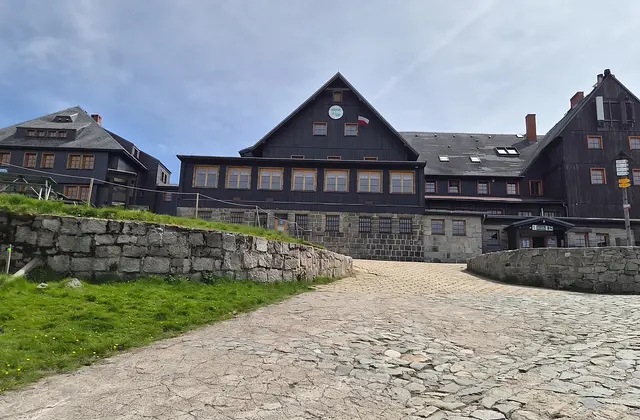 Schronisko PTTK „Na Hali Szrenickiej”