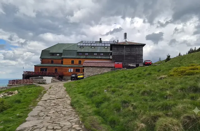 Schronisko PTTK „Strzecha Akademicka”