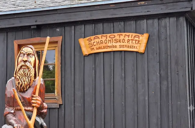 Schronisko PTTK „Samotnia”