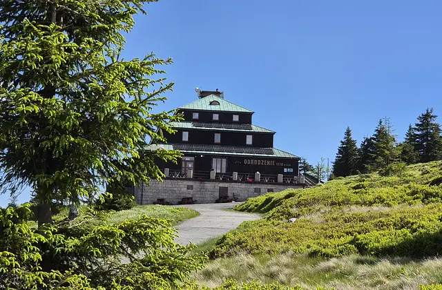 Schronisko PTTK “Odrodzenie”